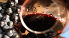 Медики рассказали о пользе красного вина в борьбе с лишним весом