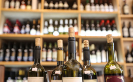 Госдума поддержала законопроект о повышении акцизов на вино